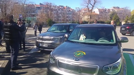 Костантин Луков подкара новите електромобили на Община Бургас