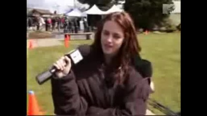 Twilight Kristen Stewart and Robert Pattinson On - Set Interview 4.avi