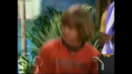 Mitchel Musso чаsтi от Hannah Montana къdето тоi rапirа