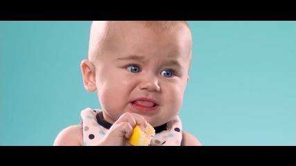Как реагират бебета опитващи за първи път лимон . .