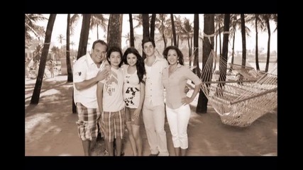 Selena Gomez{wizards of Waverly Place} 