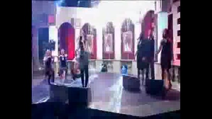 Leona Lewis - Bleeding Love ( Live )