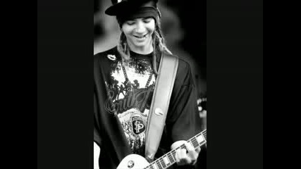 Tom Kaulitz Has An Incredible Smile