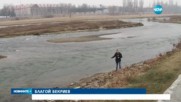 В НАВЕЧЕРИЕТО НА БОГОЯВЛЕНИЕ: Смелчаци се готвят за скачането в ледените води