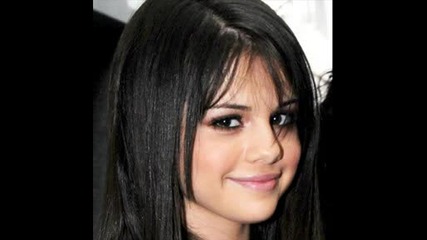 Selena Gomez Pics 4аст 1