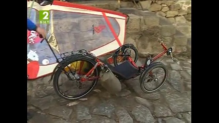 Пътешественик на триколка спря в Стария град в Пловдив