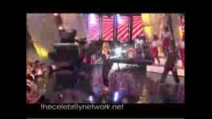Fergie Live