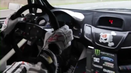 Ken Block Gymkhana Ford Fiesta 2011