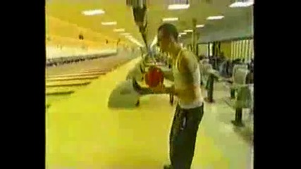 Chester - Play Bowling 