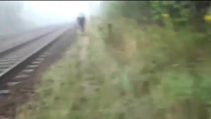 Рисуване на графит върху влак