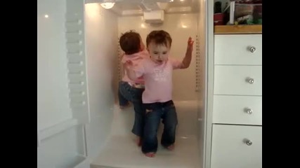 бебчета в хладилник