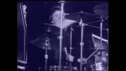 Accept - Balls to the wall [official music video]