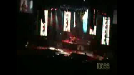 Guns N Roses - Chinese Democracy ( ... And Intro ) - Live In Tokyo, Japan 19 / 12 / 09 