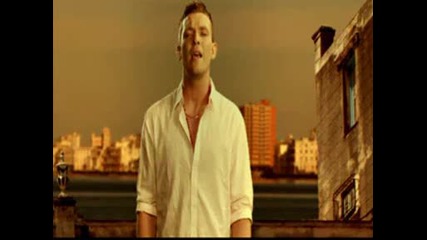 Armin Van Buuren & Dj Shah feat. Chris Jones - Going Wrong.avi 