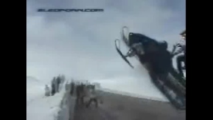 Скок Със Снегоход