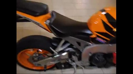 Думите са излишни: Honda Cbr 1000rr Repsol :)