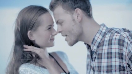 За Първи Път - Rasmus Thude - Til Manen & Tilbage ( Official Video )