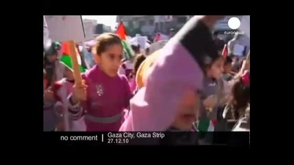 Children demonstrate in Gaza - no comment 