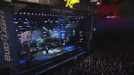 (2013) No Doubt Performs Push and Shove