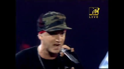 [високо качество] [ На живо от Рим] Eminem - Like Toy Soldiers & Just Lose It Ema 2004