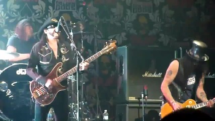 Slash, Lemmy & Dave Grohl - Ace of Spades (live) @ The Revolver Golden Gods Awards 2010