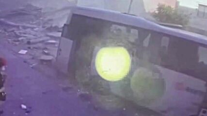 Жилищна сграда в Истанбул се срути, има починал
