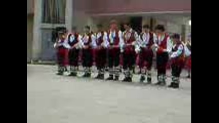 Bulgarian Folklore Dancing - Dobrujan Folklore - Sborenka 