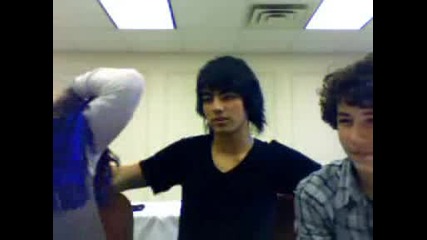 Joe Choking Kevin Hilarious Nick Is A Hottie
