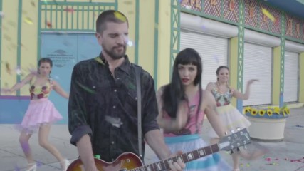 Mon Laferte - Amrrame ft. Juanes