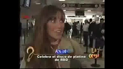 Dulce Y Anahi - Entrevista En El Aeropuerto