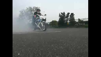 Gsxr600 K8 Burnout