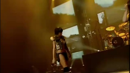 t.a.t.u. - Loves me not [live in St.petersburg 2006]