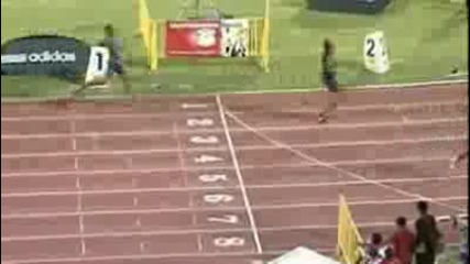 Clean: Usain Bolt Blows Away The Competition In Season Opening 400m! 