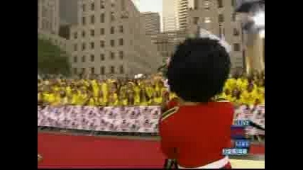 Fergie - London Brodge Live In TRL New York