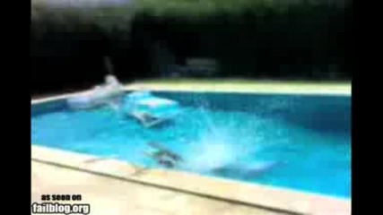 Идиотски скок в басейн