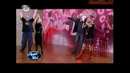 18+ Соня Се Съблича Гола Във Music Idol 3 !!! Фънки Полудява От Гледката
