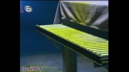 *разбулените Тайни На Магията* Магът Накарва Момиче Да Изчезне За Секунди