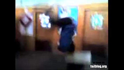Опит за задно салто, но за съжаление неуспешен! 