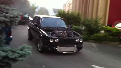 Зверско E30 Turbo полудява !!!