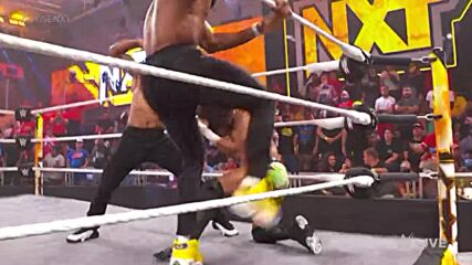 Wes Lee vs. Channing “Stacks” Lorenzo: WWE NXT, Oct. 11, 2022