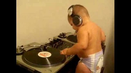 Най - младият Dj на света :) :) :) 