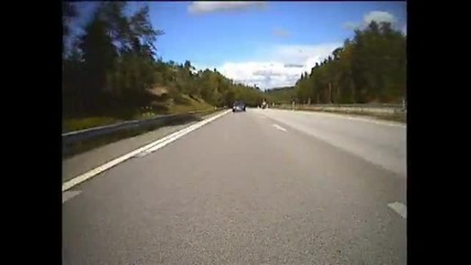 Яко Преследване Между Полицаи и Моторист
