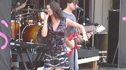 Selena Gomez - A Year Without Rain (new Song) - Live at Six Flags St. Louis 822201 