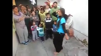 ето как играят ромите от турция