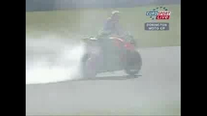 За Живота На Valentino Rossi !!!