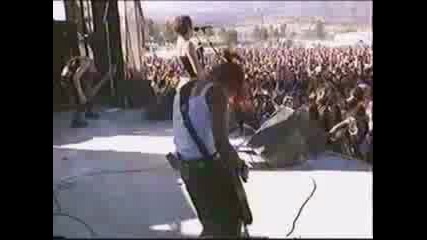 Kittie - Spit (live Ozzerfest 200)