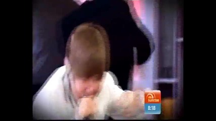 Justin Bieber Sunrise Australia Performance April 26 2010