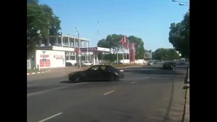 Луд Върти Бмв М5 На Улицата 