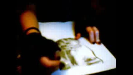 Момиче Рисува Kurt Cobain