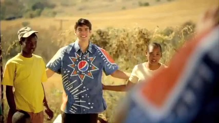 Реклама на Pepsi - Дрогба се Бъзика с Кака 